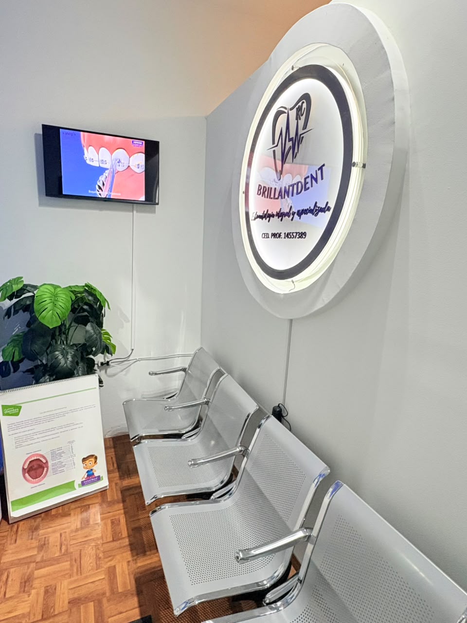 Sala de espera de BrillantDent